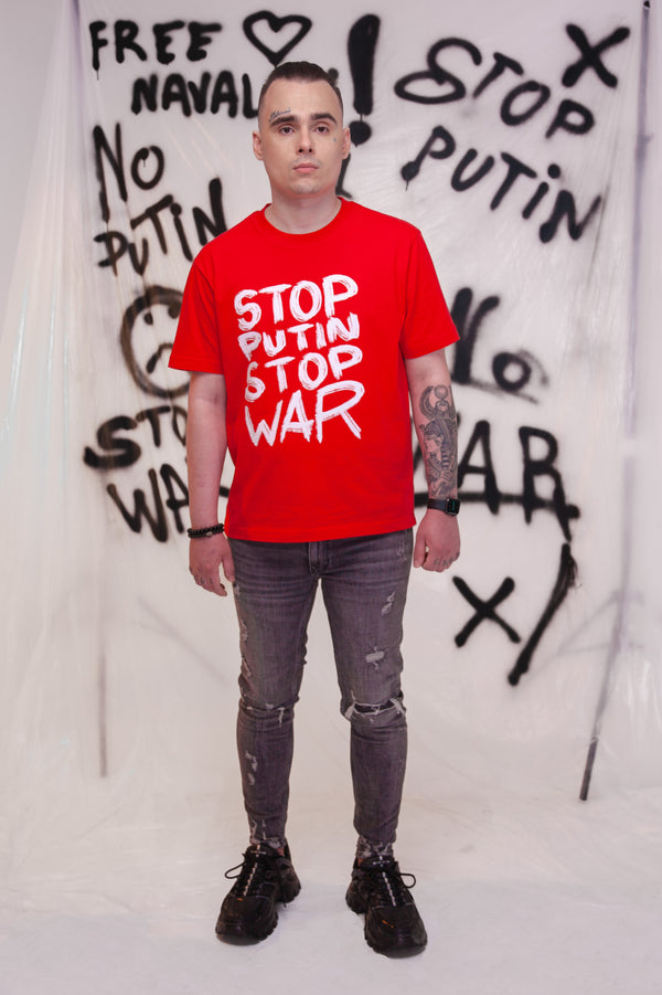 Красная футболка Stop War